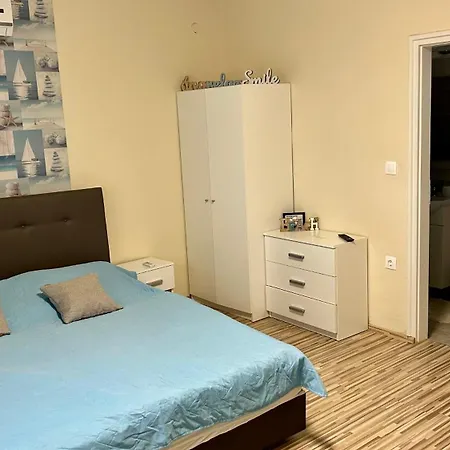 Nosztalgia Balaton Apartmanhaz * Vonyarcvashegy