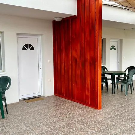 Nosztalgia Balaton Apartmanhaz Vonyarcvashegy