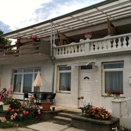 Nosztalgia Balaton Apartmanhaz Daire