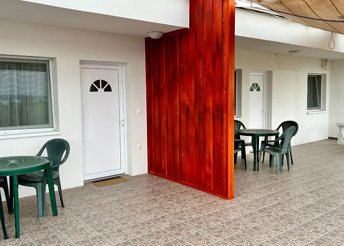 Nosztalgia Balaton Apartmanhaz Vonyarcvashegy